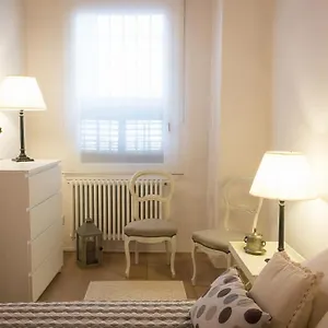 https://appartamento-romana.it-tuscanyhotel.com