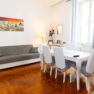 Apartment Vespasiano 49, Rome