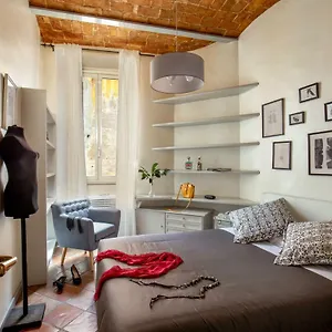 Apartment Moroni House, Rome