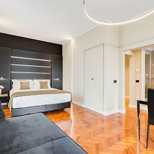Apartment Frattina High-end, Rome