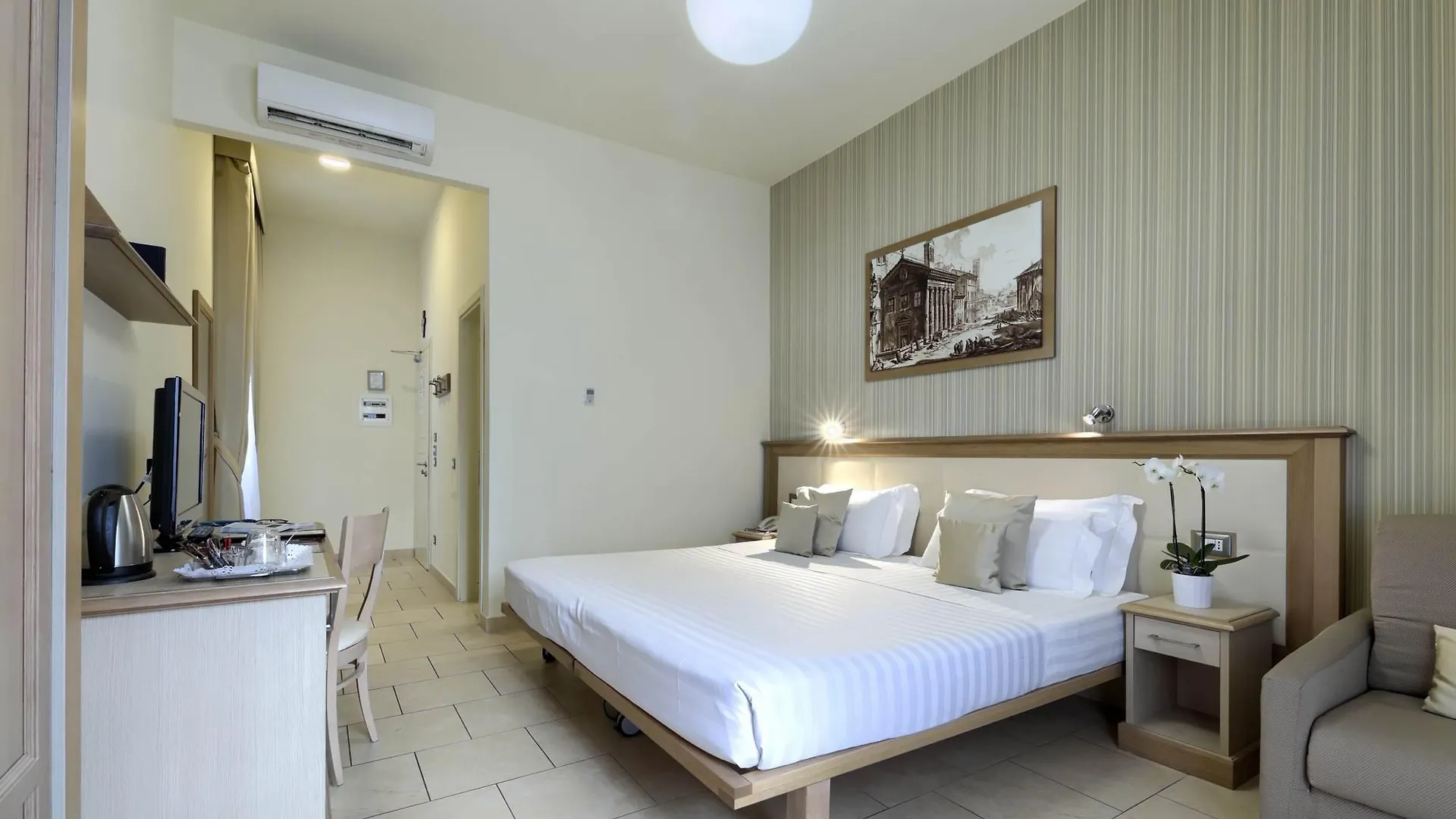 Hotel Domus Australia Roma 4*,  Italia